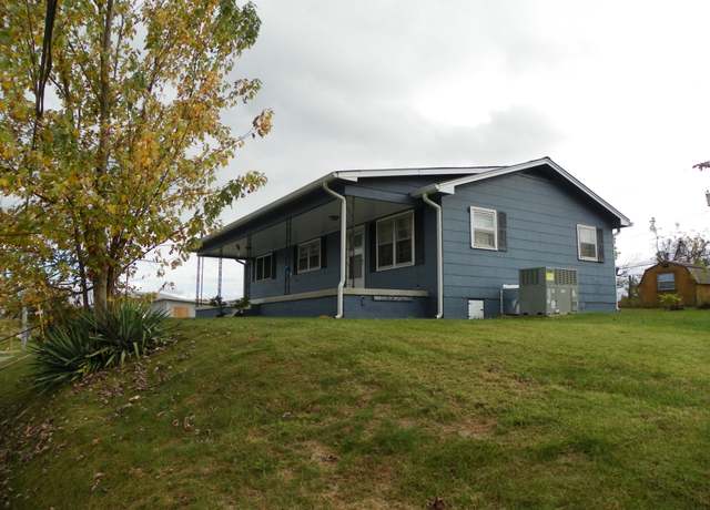 Property at 23 Mitchell St, Spencer, TN 38585, 2 beds, 1.5 baths