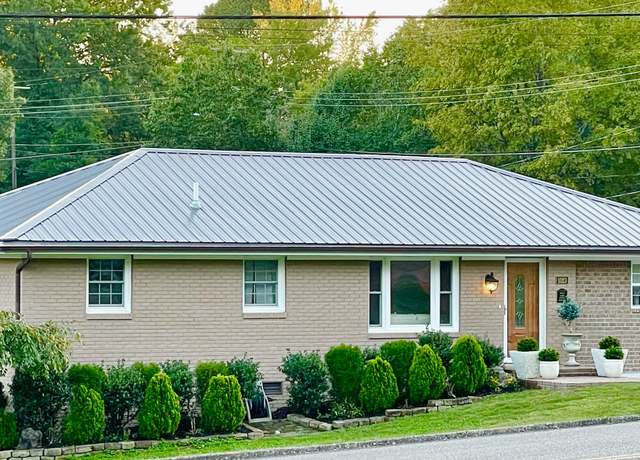 Property at 1023 Lone Oak Rd, Paris, TN 38242, 3 beds, 2 baths