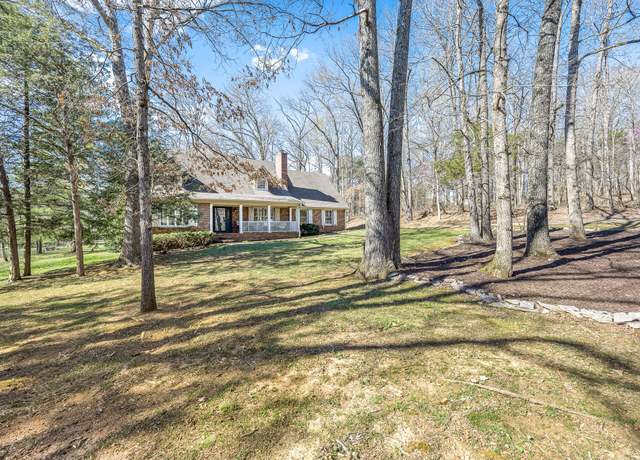 Property at 3811 Oakleaf Dr, Murfreesboro, TN 37130, 3 beds, 2.5 baths