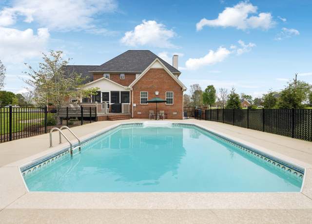 Property at 1401 Caroline Ct, Columbia, TN 38401, 3 beds, 2.5 baths