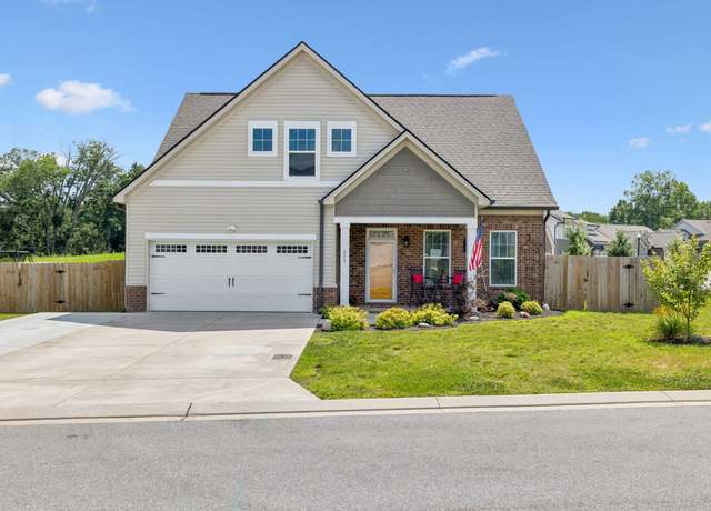 Property at 629 Whirlaway Dr, Burns, TN 37029, 4 beds, 2.5 baths