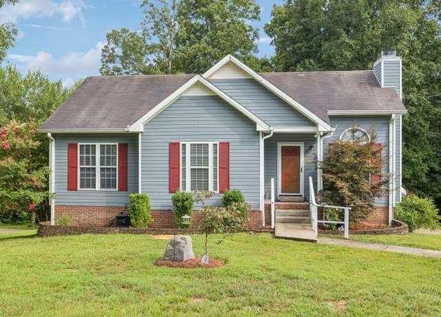 Property at 2101 Ferry Rd, Clarksville, TN 37040, 3 beds, 2 baths