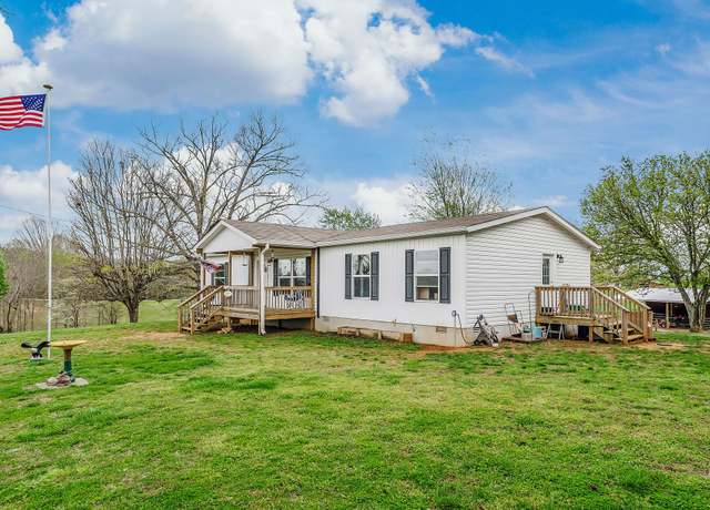 Property at 926 County House Rd, Sparta, TN 38583, 3 beds, 2 baths