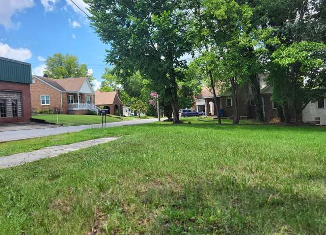 Property at 1 Maple St, Camden, TN 38320