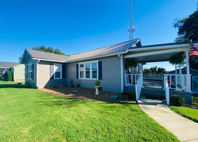 Property at 1622 Washington St W, Fayetteville, TN 37334, 3 beds, 1.5 baths