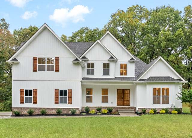 Property at 4921 Hunter Rd, Southside, TN 37171, 4 beds, 3 baths