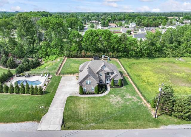 Property at 218 Camilla Ln, Murfreesboro, TN 37129, 4 beds, 2.5 baths