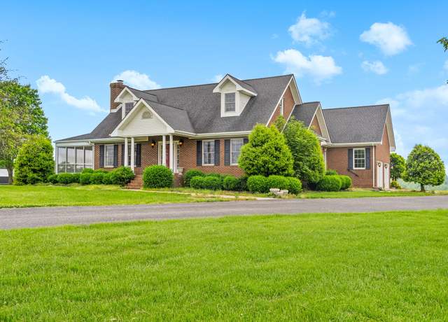 Property at 6415 Cadiz Rd, Hopkinsville, KY 42240, 3 beds, 2.5 baths