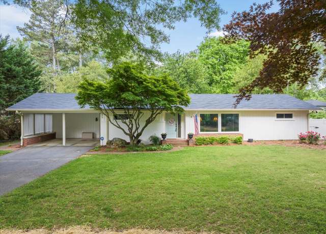Property at 902 Linden Dr, Dalton, GA 30720, 3 beds, 3.5 baths