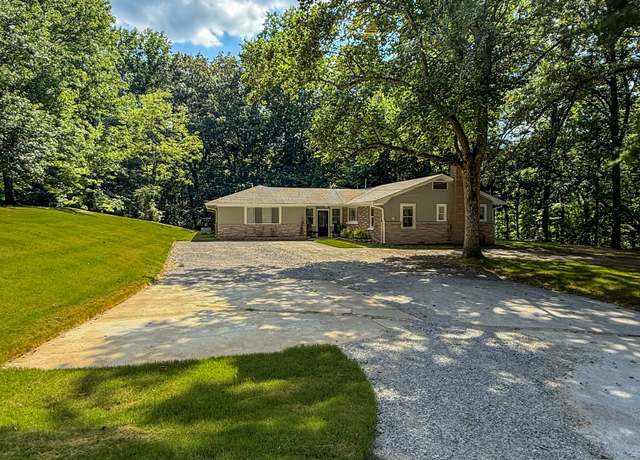Property at 132 Highland Dr, Portland, TN 37148, 3 beds, 2 baths