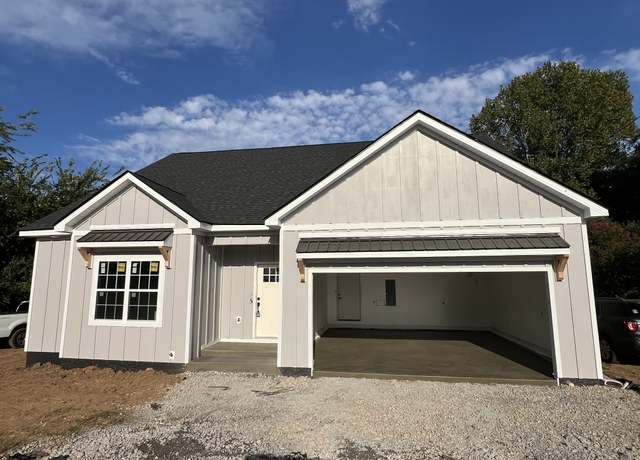Property at 509B Castle Heights Ave, Lebanon, TN 37087, 3 beds, 3 baths