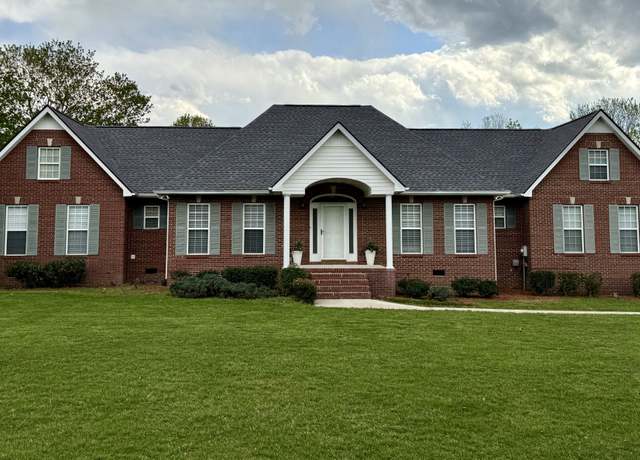 Property at 220 Courtnea Ln, Manchester, TN 37355, 3 beds, 2 baths