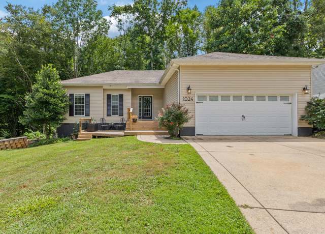 Property at 1024 Chelsea Dr, Goodlettsville, TN 37072, 3 beds, 2 baths