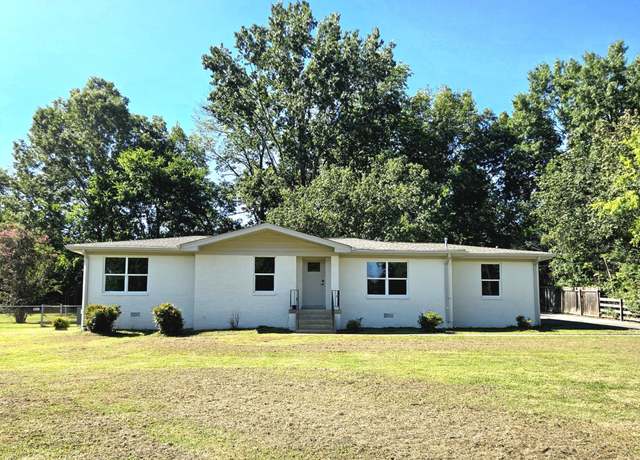 Property at 1628 Edgewood Dr, Lebanon, TN 37087, 3 beds, 2 baths