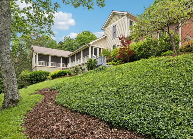 Property at 2000 Otter Creek Rd, Nashville, TN 37215, 4 beds, 3 baths