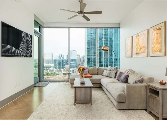 Property at 1616 West End Ave #1803, Nashville, TN 37203, 2 beds, 2.5 baths