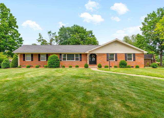 Property at 201 Blane Dr, Hopkinsville, KY 42240, 3 beds, 2 baths