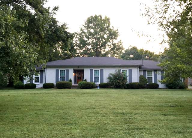 Property at 1004 Chapel Ct, Franklin, TN 37069, 3 beds, 2 baths
