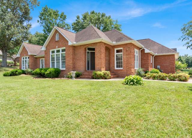 Property at 213 Ashebrooke Ln, Clarksville, TN 37043, 4 beds, 3 baths