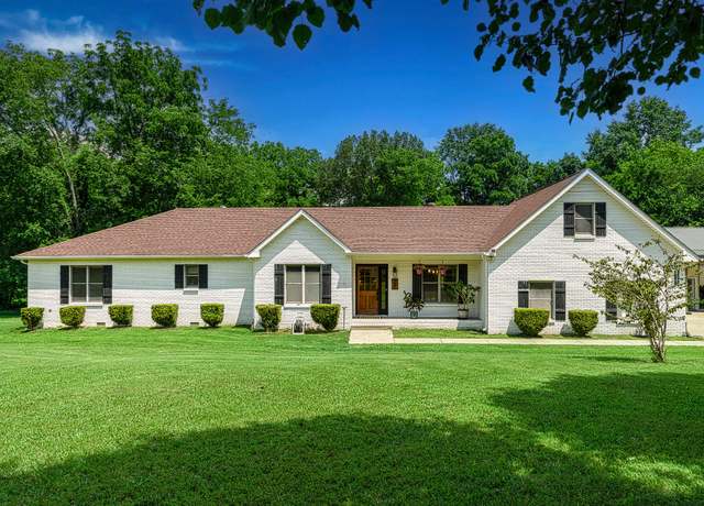 Property at 4845 Highway 41a S, Clarksville, TN 37043, 3 beds, 3 baths