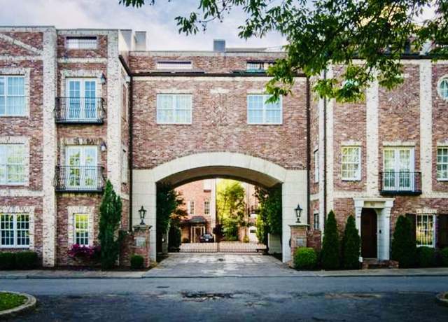 Property at 102 W End Close, Nashville, TN 37205, 3 beds, 3.5 baths