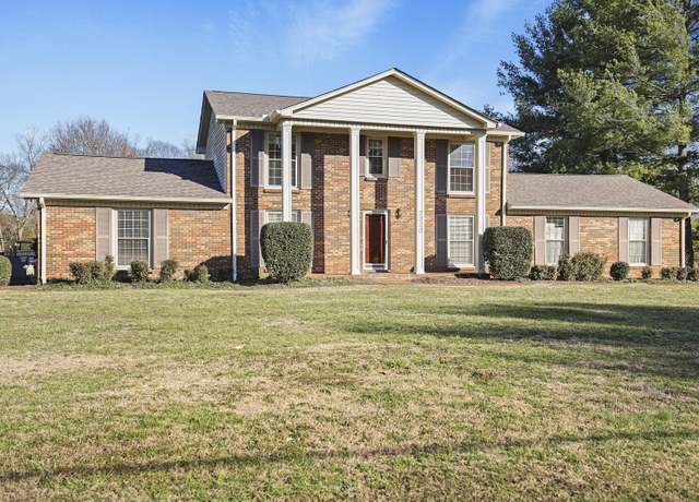 Property at 2220 Isaac Ln, Franklin, TN 37064, 4 beds, 2 baths