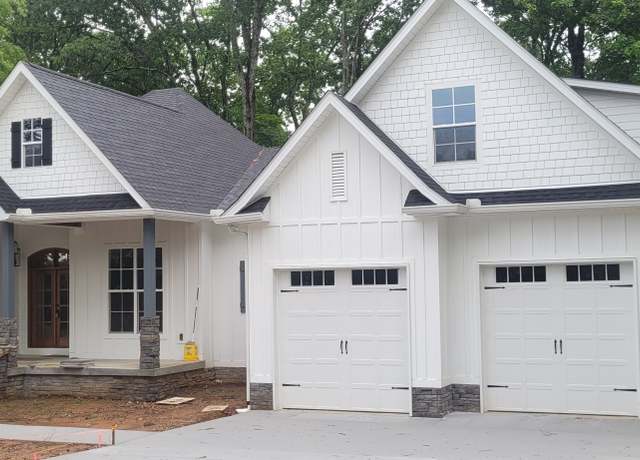 Property at 511 Woods Lake Rd, Decherd, TN 37324, 3 beds, 2 baths