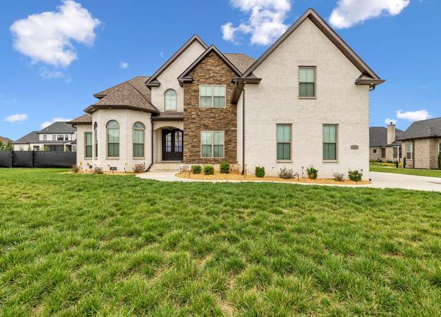 Property at 626 Reichert Ct, Murfreesboro, TN 37130, 5 beds, 4 baths