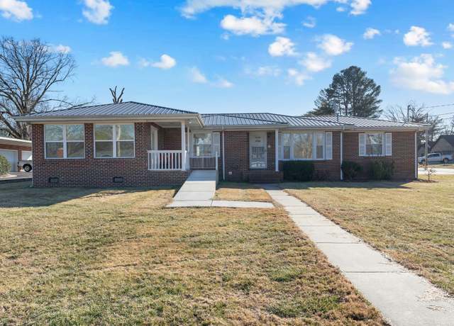 Property at 1216 Oak Dr, Manchester, TN 37355, 4 beds, 2 baths