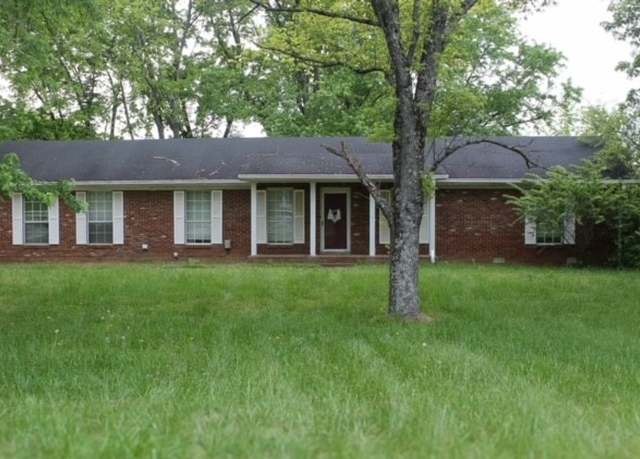 Property at 548 Hillside Ln, Gallatin, TN 37066, 3 beds, 2 baths