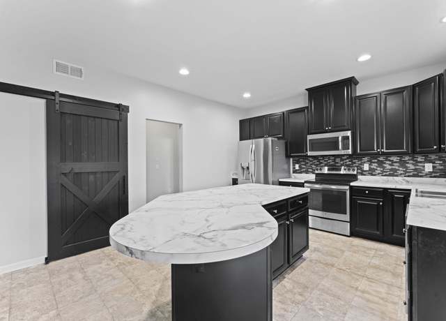 Property at 2207 Ambergate Dr, Murfreesboro, TN 37127, 3 beds, 2.5 baths