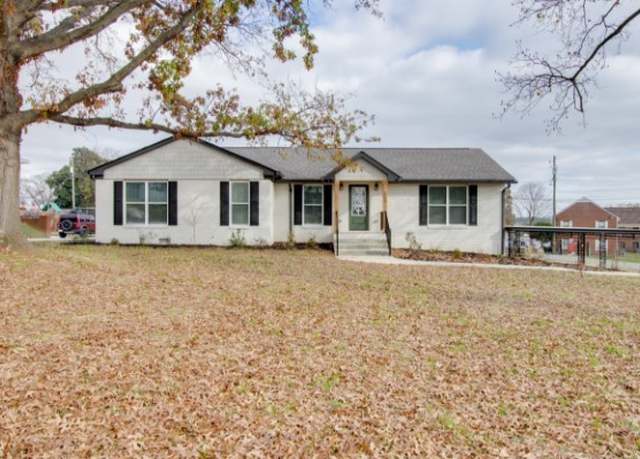 Property at 509 Jones St, Old Hickory, TN 37138, 4 beds, 2.5 baths