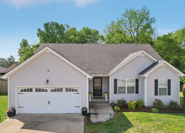 Property at 1296 Eagles View Dr, Clarksville, TN 37040, 3 beds, 2 baths