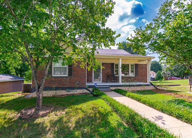 Property at 801 2nd Ave, Fayetteville, TN 37334, 3 beds, 2 baths