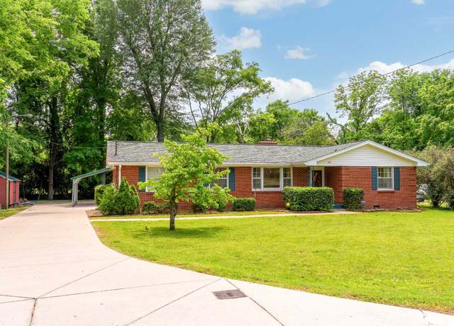 Property at 120 Donna Dr, Hendersonville, TN 37075, 2 beds, 1 bath
