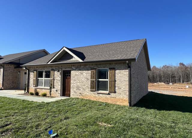 Property at 1509 Green Ln, Shelbyville, TN 37160, 2 beds, 2 baths