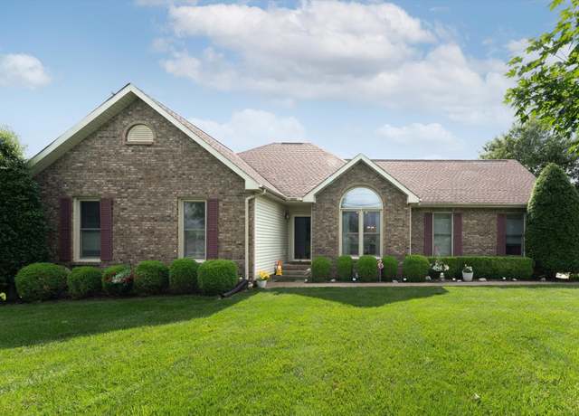Property at 600 Fallbrook Ln, Clarksville, TN 37040, 3 beds, 2.5 baths