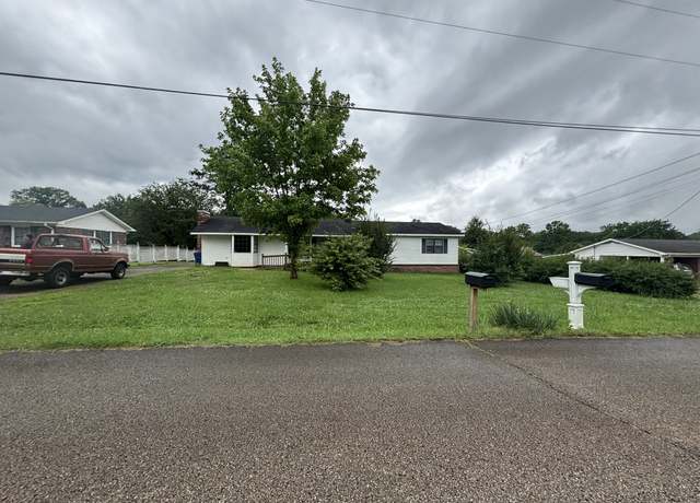 Property at 260 Barker Dr, Savannah, TN 38372, 3 beds, 1.5 baths