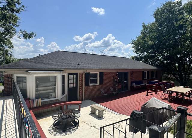 Property at 641 Carmack Ave, Carthage, TN 37030, 4 beds, 2.5 baths