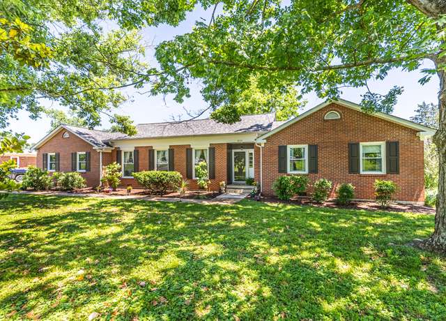 Property at 902 Lion Pkwy, Columbia, TN 38401, 3 beds, 2 baths