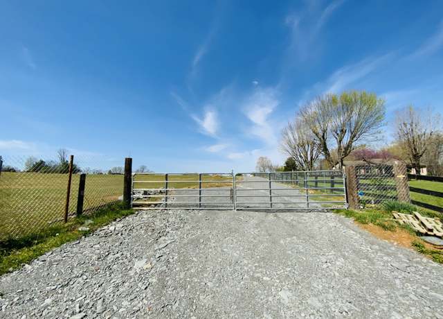 Property at 2052 Castelow Rd, Greenbrier, TN 37073