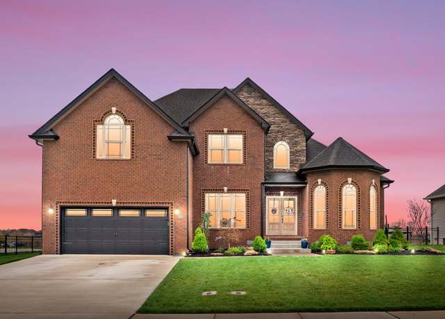 Property at 1885 Shield Dr, Clarksville, TN 37043, 4 beds, 3 baths
