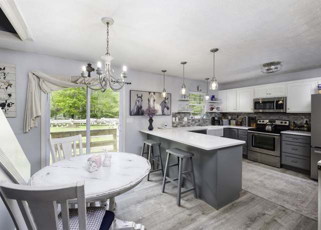 Property at 1442 Fairview Kingston Springs Rd, Kingston Springs, TN 37082, 3 beds, 2 baths