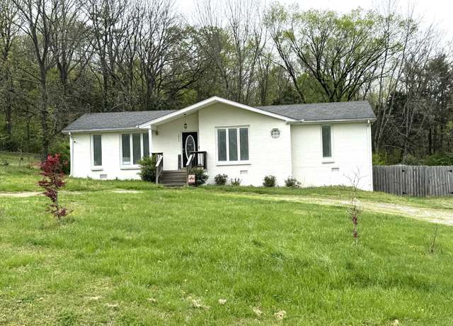 Property at 1842 Holloway Cir, Lebanon, TN 37090, 3 beds, 2 baths