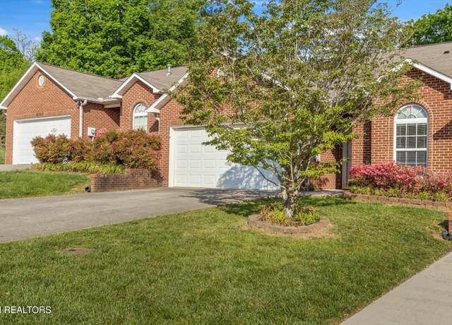 Property at 2563 Glen Meadows Rd, Knoxville, TN 37909, 2 beds, 2 baths