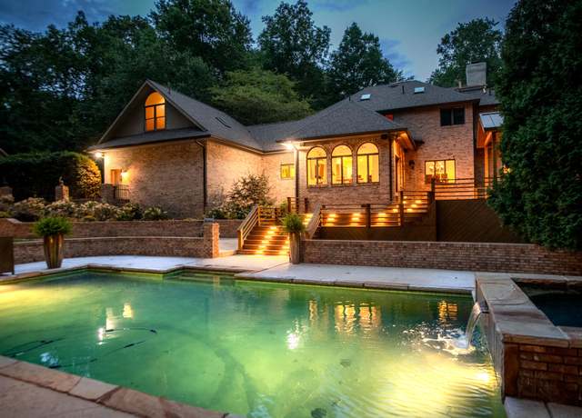 Property at 72 Cool Springs Rd, Signal Mountain, TN 37377, 4 beds, 4.5 baths