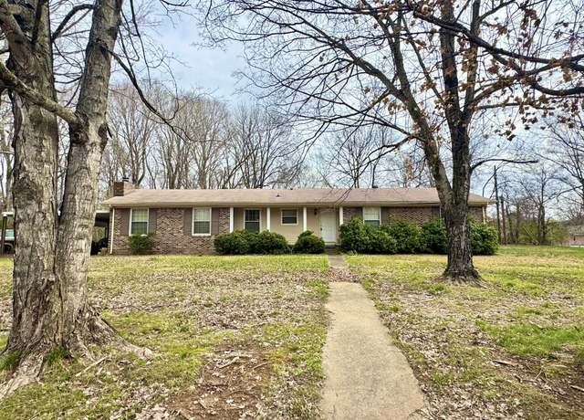 Property at 345 Lockert Pl, Clarksville, TN 37043, 4 beds, 2.5 baths