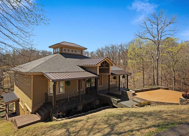Property at 190 Crown Hill Cir, Savannah, TN 38372, 5 beds, 5 baths