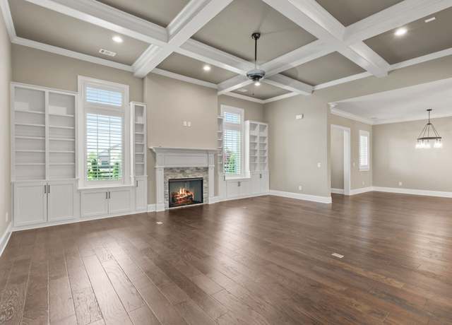 Property at 129 Sawgrass Way, Gallatin, TN 37066, 3 beds, 3.5 baths