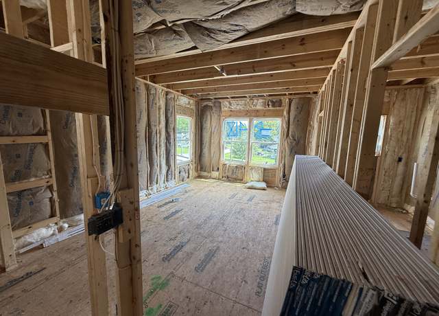 Property at 418B Hadleys Bend Blvd, Old Hickory, TN 37138, 3 beds, 2.5 baths